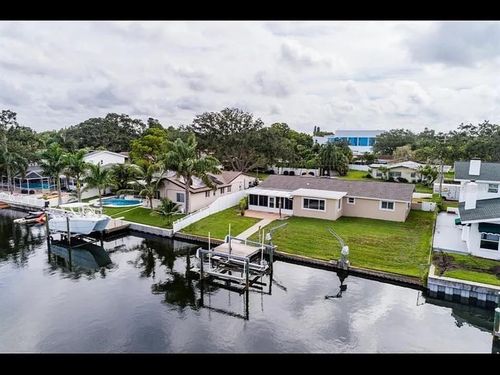 4052 14th Way Ne, SAINT PETERSBURG, FL, 33703-5343 | Card Image