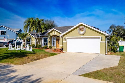 3522 Twelve Oaks Cir, Merritt Island, FL, 32953-8245 | Card Image