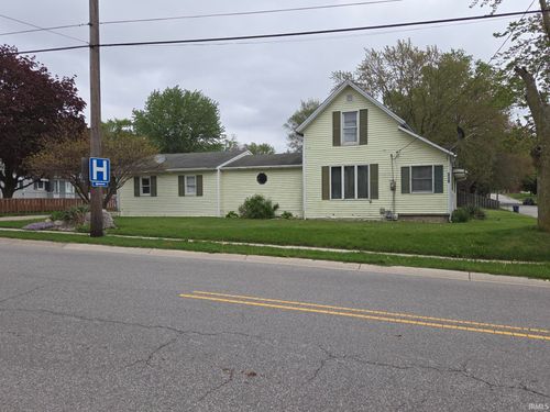 1004 N Center St, Bremen, IN, 46506-1025 | Card Image