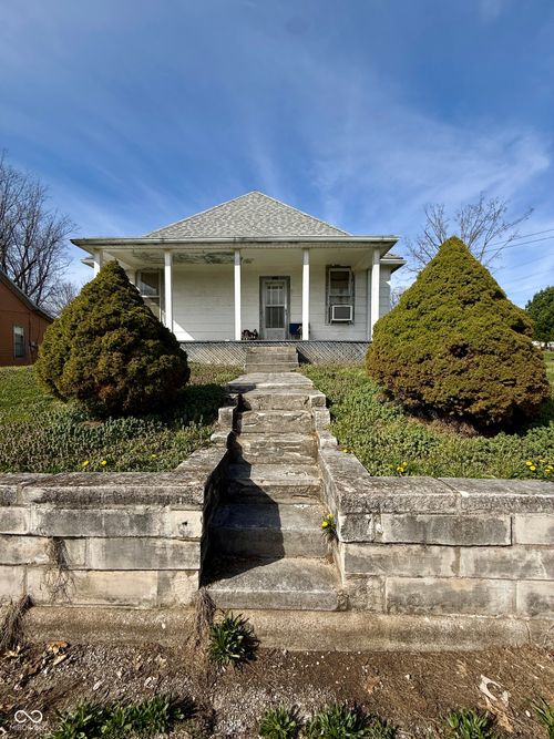305 6th St, Oolitic, IN, 47451-9768 | Card Image