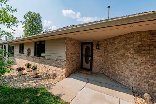 14348 Embassy Way, Apple Valley, MN, 55124-5923 | Card Image