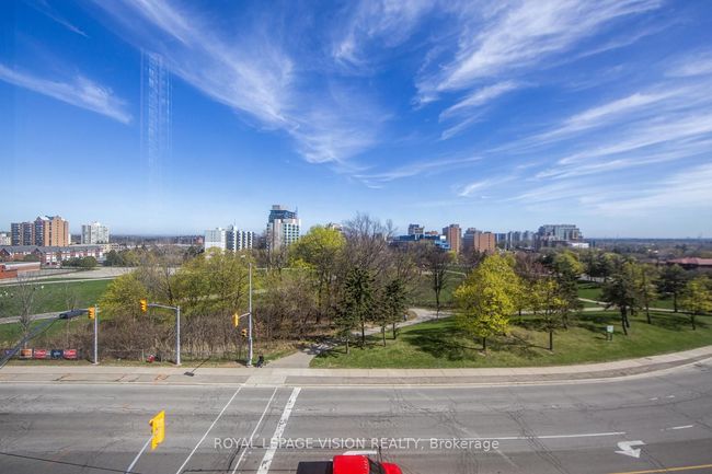 404 - 145 Hillcrest Ave, Condo with 3 bedrooms, 2 bathrooms and null parking in Mississauga ON | Image 32