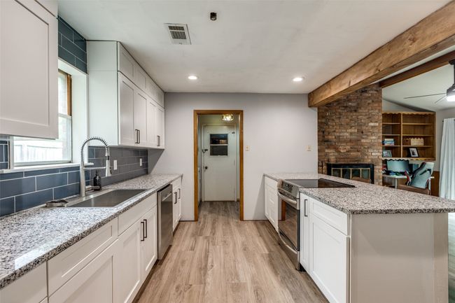 1001 Windsor Dr, House other with 3 bedrooms, 2 bathrooms and null parking in Sherman TX | Image 12