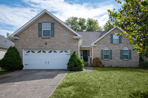 425 Remington Ave, Gallatin, TN, 37066-7532 | Card Image