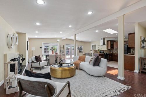 7740 Lindley Ave, Reseda, CA, 91335-2148 | Card Image