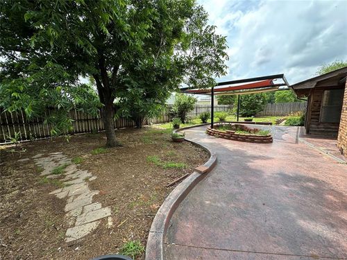 2308 Lynn Ln, Weatherford, OK, 73096-2946 | Card Image