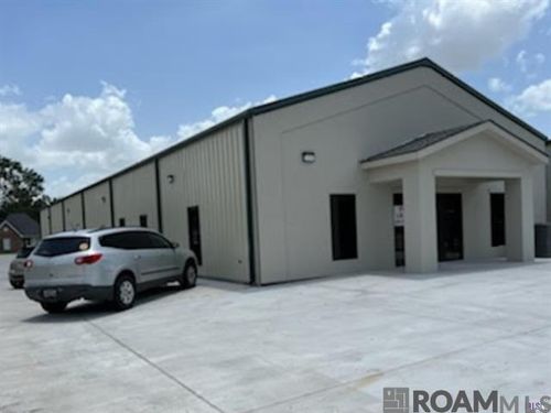 1031 E Highway 30, Gonzales, LA, 70737-4757 | Card Image