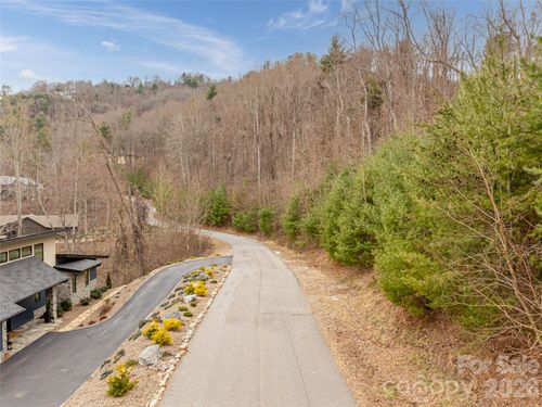 74 Longspur Ln, Asheville, NC, 28804-0053 | Card Image