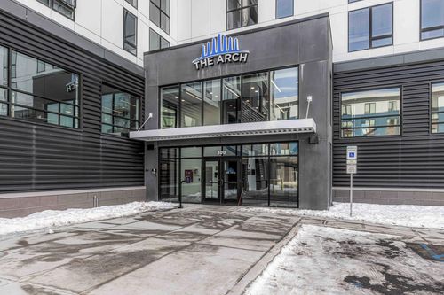 511-300 Main Ave, Fargo, ND, 58103-5568 | Card Image