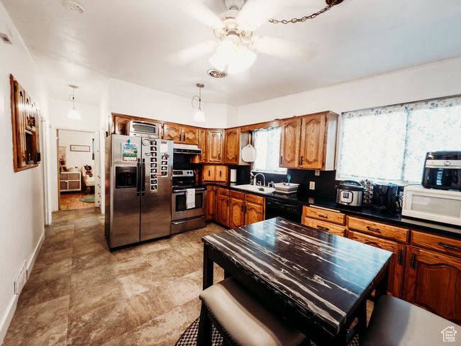 Kitchen | Image 8