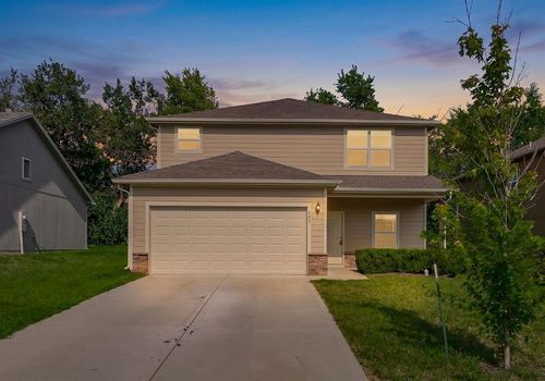 707 Roseberry Dr, Paola, KS, 66071 | Card Image