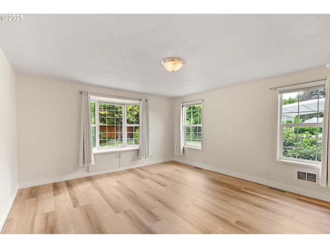 Bedroom, Primary | Image 27