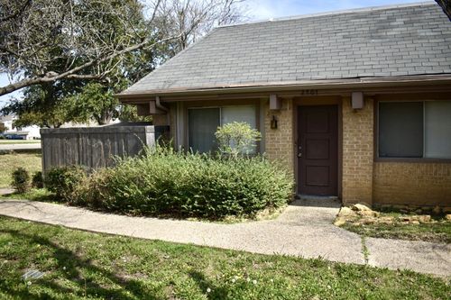 2707 Stonehaven Ct, Irving, TX, 75038-5637 | Card Image
