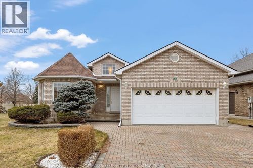 850 Hacienda Crt, Windsor, ON, N9G2T1 | Card Image