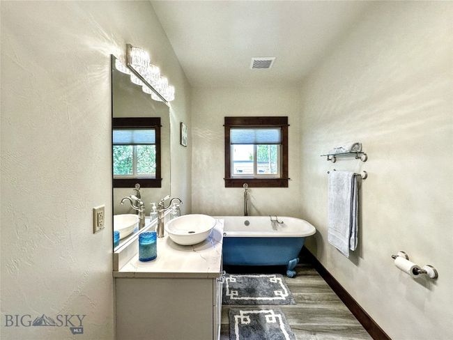 Guest Bath | Image 19