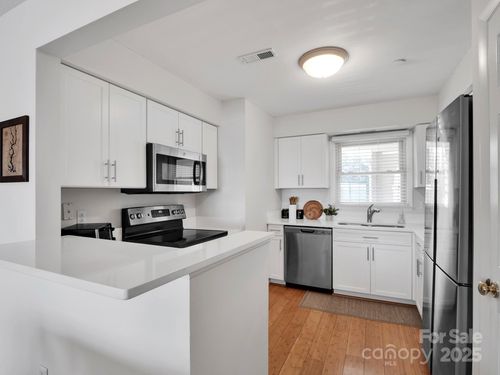 unit-10-9808 Emerald Point Dr, Charlotte, NC, 28278-6534 | Card Image
