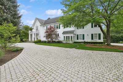 58 Beverly Road, House other with 7 bedrooms, 5 bathrooms and null parking in Great Neck NY | Image 2