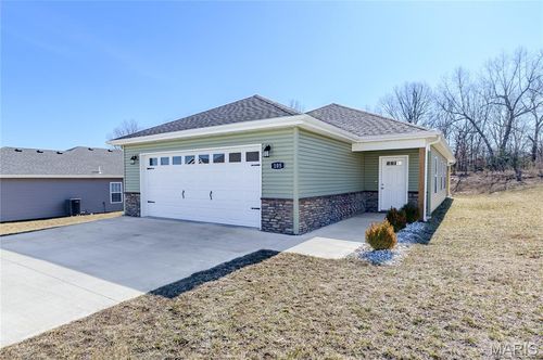 105 Daniels Ct, Saint Robert, MO, 65584-5200 | Card Image