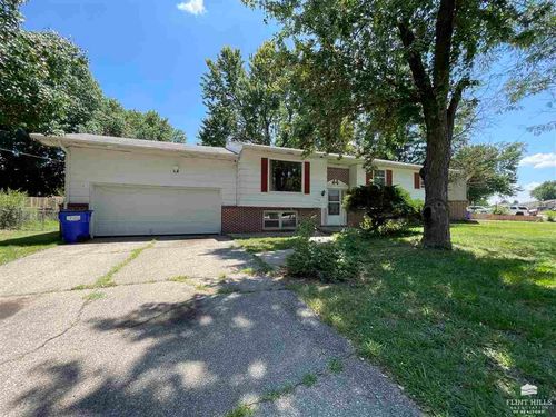1209 Highland Dr, Junction City, KS, 66441-4122 | Card Image