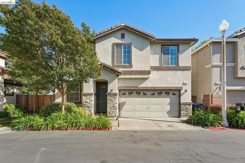 514 Frogs Leap Ct, Fairfield, CA, 94534-6710 | Card Image