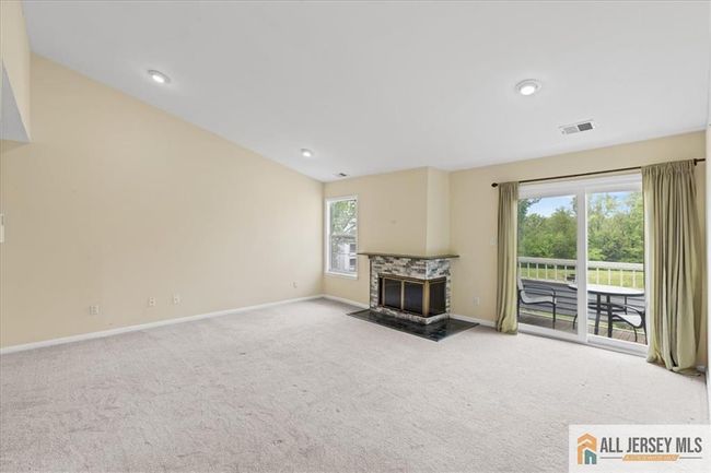 APT-11 - 202 Salem Ct, Condo with 2 bedrooms, 1 bathrooms and null parking in Princeton NJ | Image 7