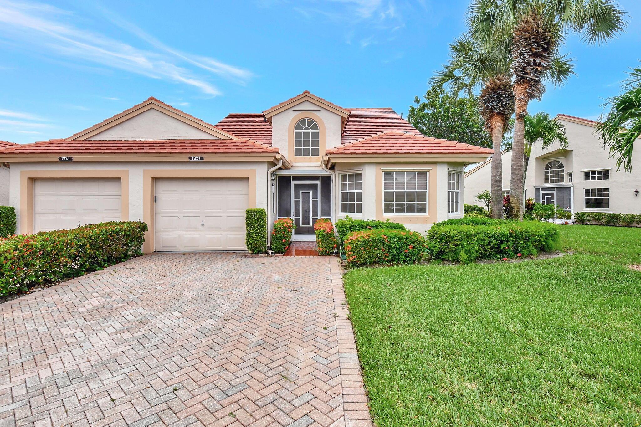 Sandy Pointe Dr, Delray Beach, FL 33446
