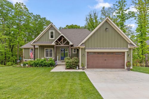 5114 Virginia Pine Rd, Signal Mountain, TN, 37377-1119 | Card Image