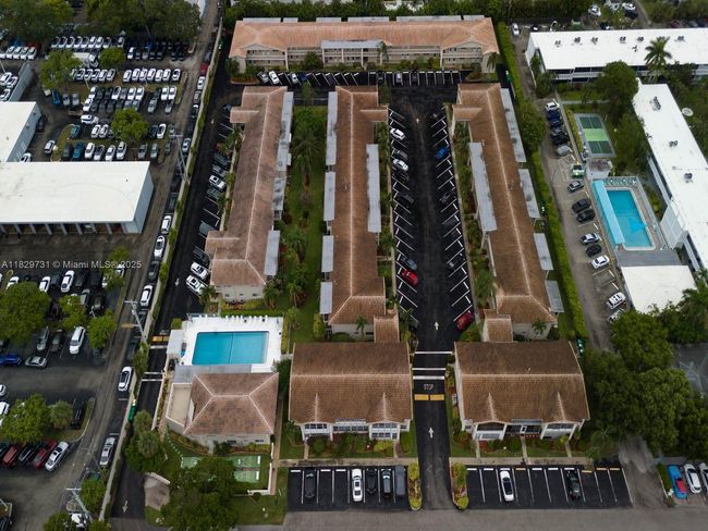 APT-202C - 2121 Ne 42 Nd Ct, Condo with 2 bedrooms, 1 bathrooms and null parking in Lighthouse Point FL | Image 19