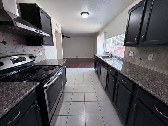 941 Overdowns Dr, House other with 3 bedrooms, 2 bathrooms and null parking in Plano TX | Image 7