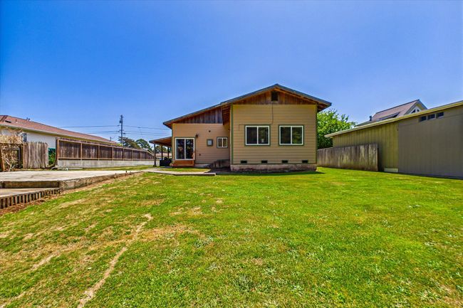 Back yard | Image 32