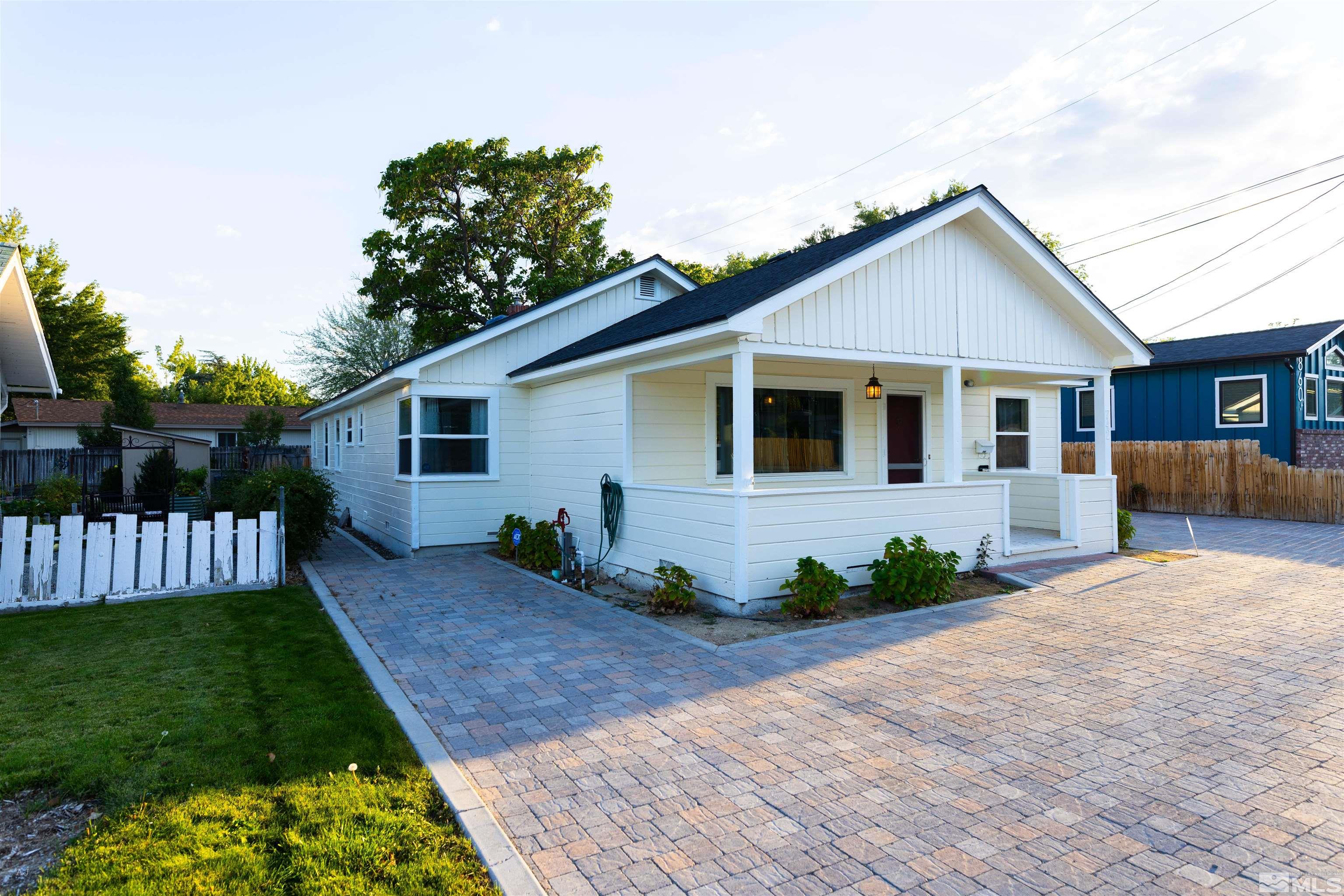 Plumb Ln, Reno, NV 89509