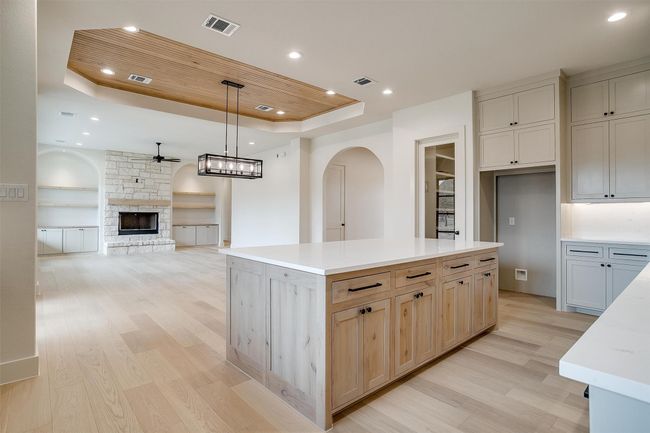 269 Sugartree Cir, House other with 5 bedrooms, 5 bathrooms and null parking in Lipan TX | Image 13