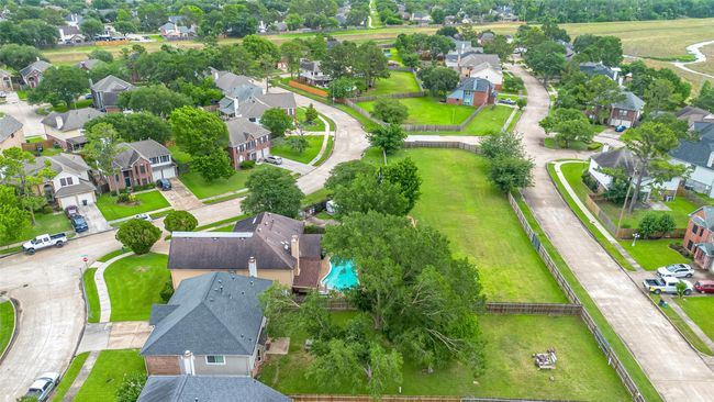 14307 S Vistaglen Loop, House other with 3 bedrooms, 3 bathrooms and null parking in Houston TX | Image 48