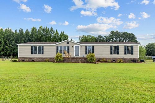 9 Muddy Cross Rd, Hobbsville, NC, 27946-9586 | Card Image