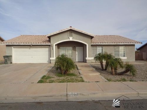 2875 S 31st Dr, Yuma, AZ, 85364-6966 | Card Image