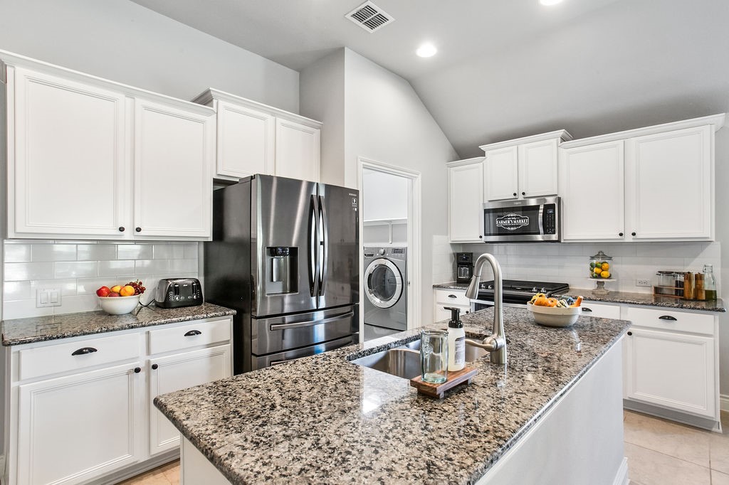 Compass Ln, Kyle, TX 78640