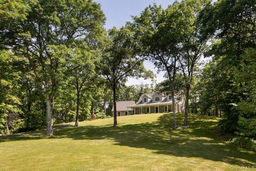 82 Maple Hill Ln, Pine Plains, NY, 12567-5029 | Card Image