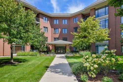 apt-204-875 E 22nd St, Lombard, IL, 60148-5025 | Card Image