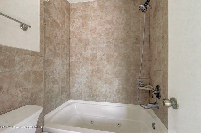 53 Emerald Ct, Townhouse with 2 bedrooms, 3 bathrooms and null parking in Satellite Beach FL | Image 32