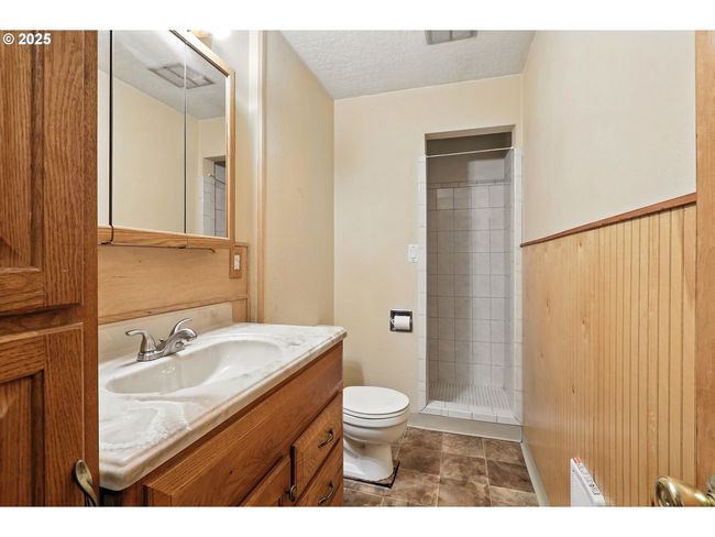 1425 Se 9 Th St, House other with 6 bedrooms, 3 bathrooms and null parking in Gresham OR | Image 27