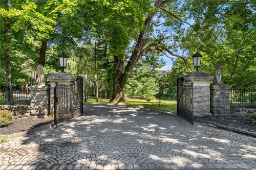 139 Scarborough Rd, Briarcliff Manor, NY, 10510-2005 | Card Image