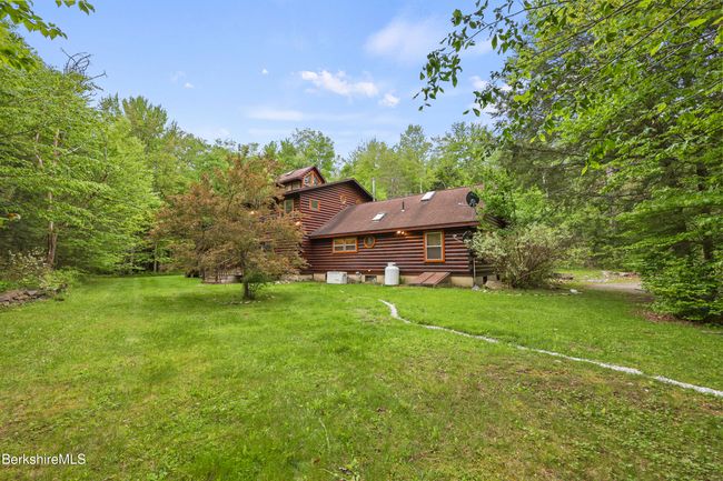 236 Surriner Rd, House other with 3 bedrooms, 3 bathrooms and null parking in Becket MA | Image 45