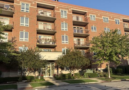 unit-210-476 Alles St, Des Plaines, IL, 60016-7867 | Card Image