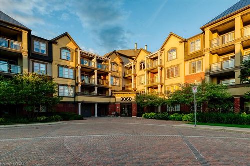 404-3060 Rotary Way, Burlington, ON, L7M0G9 | Card Image