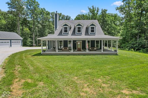 4763 Nature Hills Ln, Martinsville, IN, 46151-8272 | Card Image