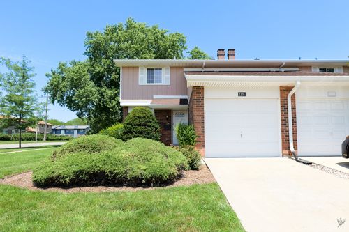 1105 Rhodes Ct, Wheaton, IL, 60189-7757 | Card Image