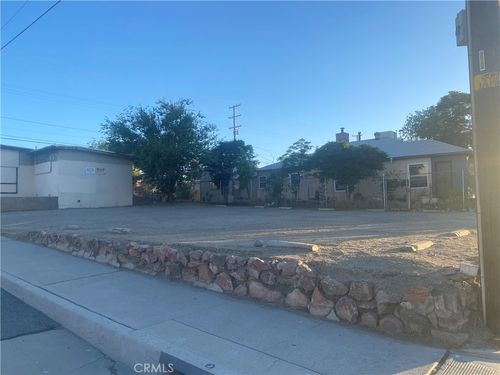 200 S 1st Ave, Barstow, CA, 92311-2830 | Card Image