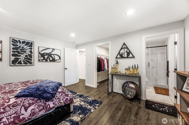Master Bedroom | Image 22