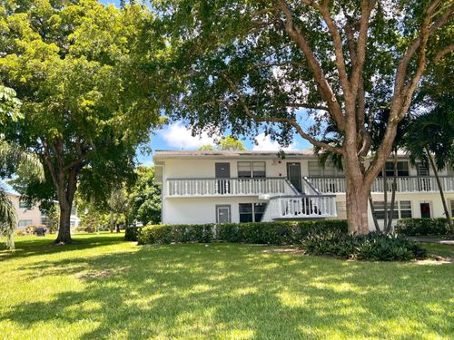 t-561 Durham T, Deerfield Beach, FL, 33442 | Card Image