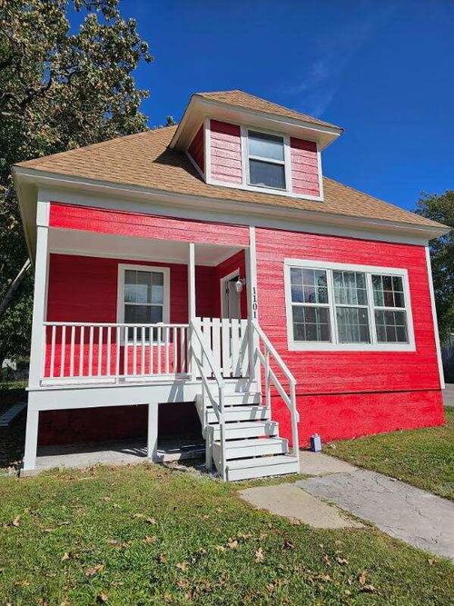 1101 Oak St, Carthage, MO, 64836-1920 | Card Image